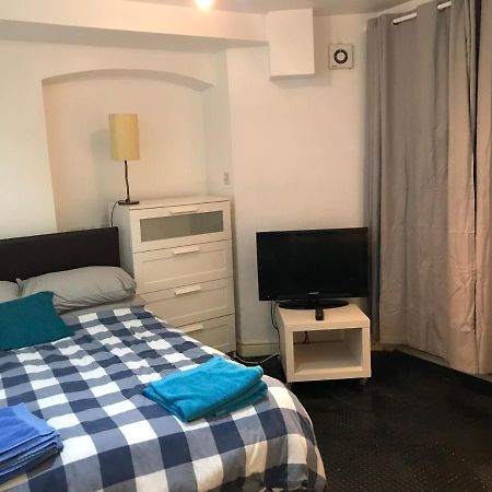 West Kensington 3 bedroom Apartment Londen Buitenkant foto